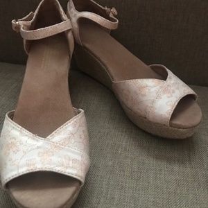 Tom's Platform Wedge 9.5